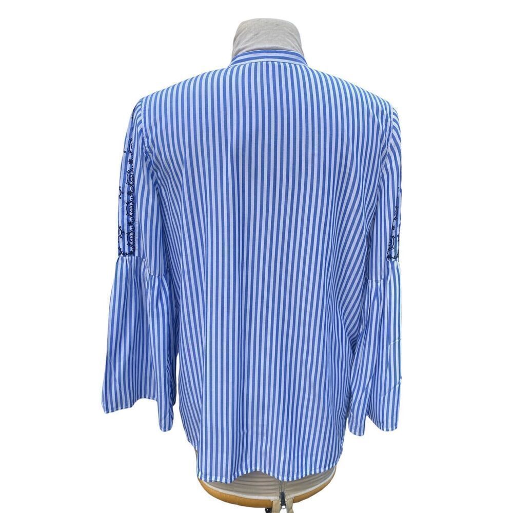 LOFT Blue & White Bell Sleeve Embroidered Top Sz M Boho Tunic Crisp Vacation - Picture 5 of 12